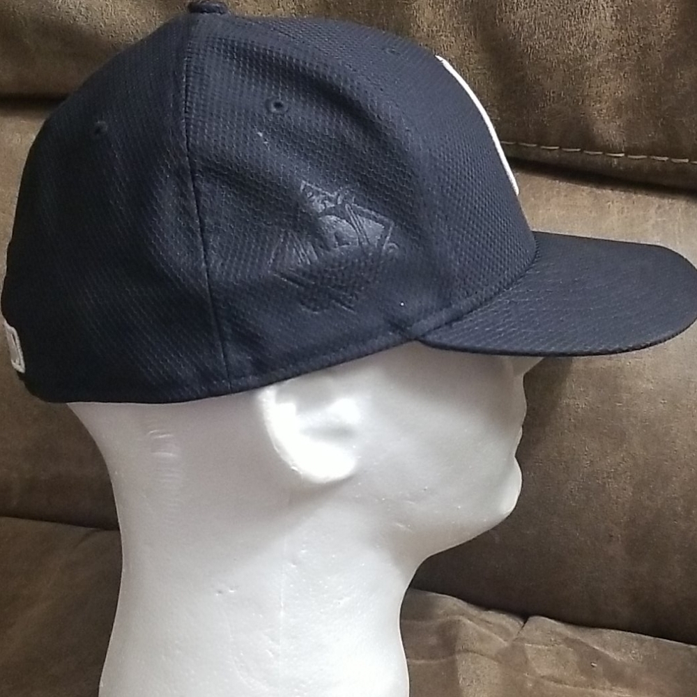 HAT - Picture 4 of 6
